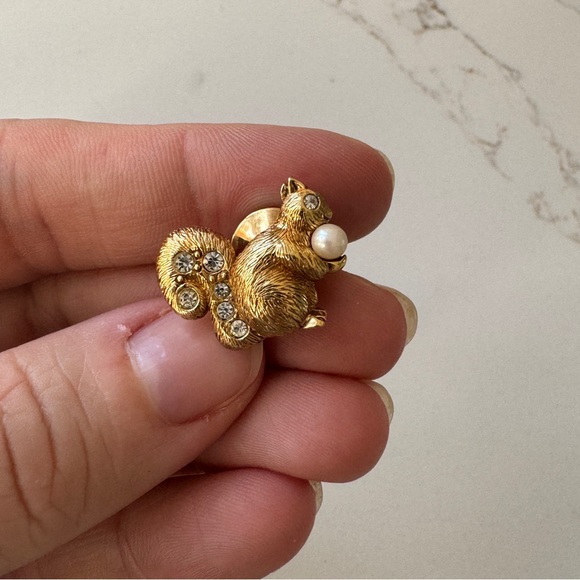 Vintage Avon Pin Bundle – Set of 4 | $25 for the Lot - Picture 2 of 9